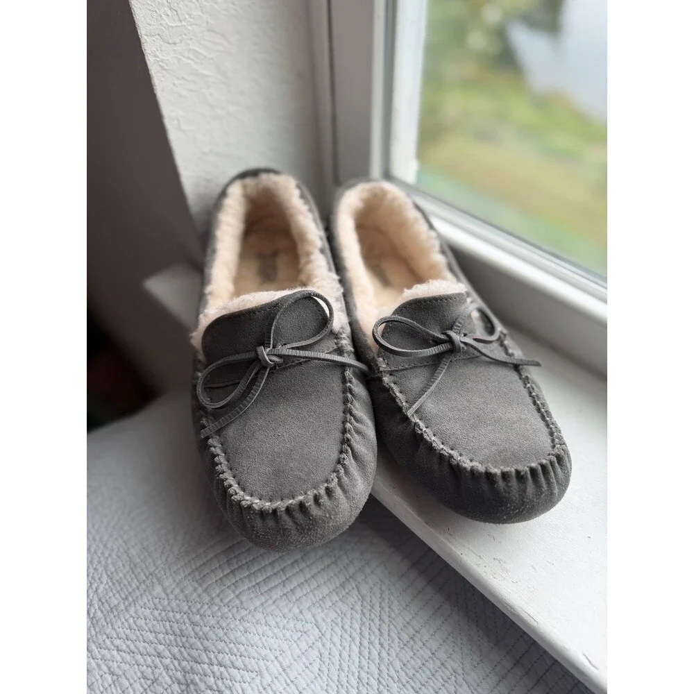 UGG Men’s Corvin Loafer Slippers Size 9 EUC